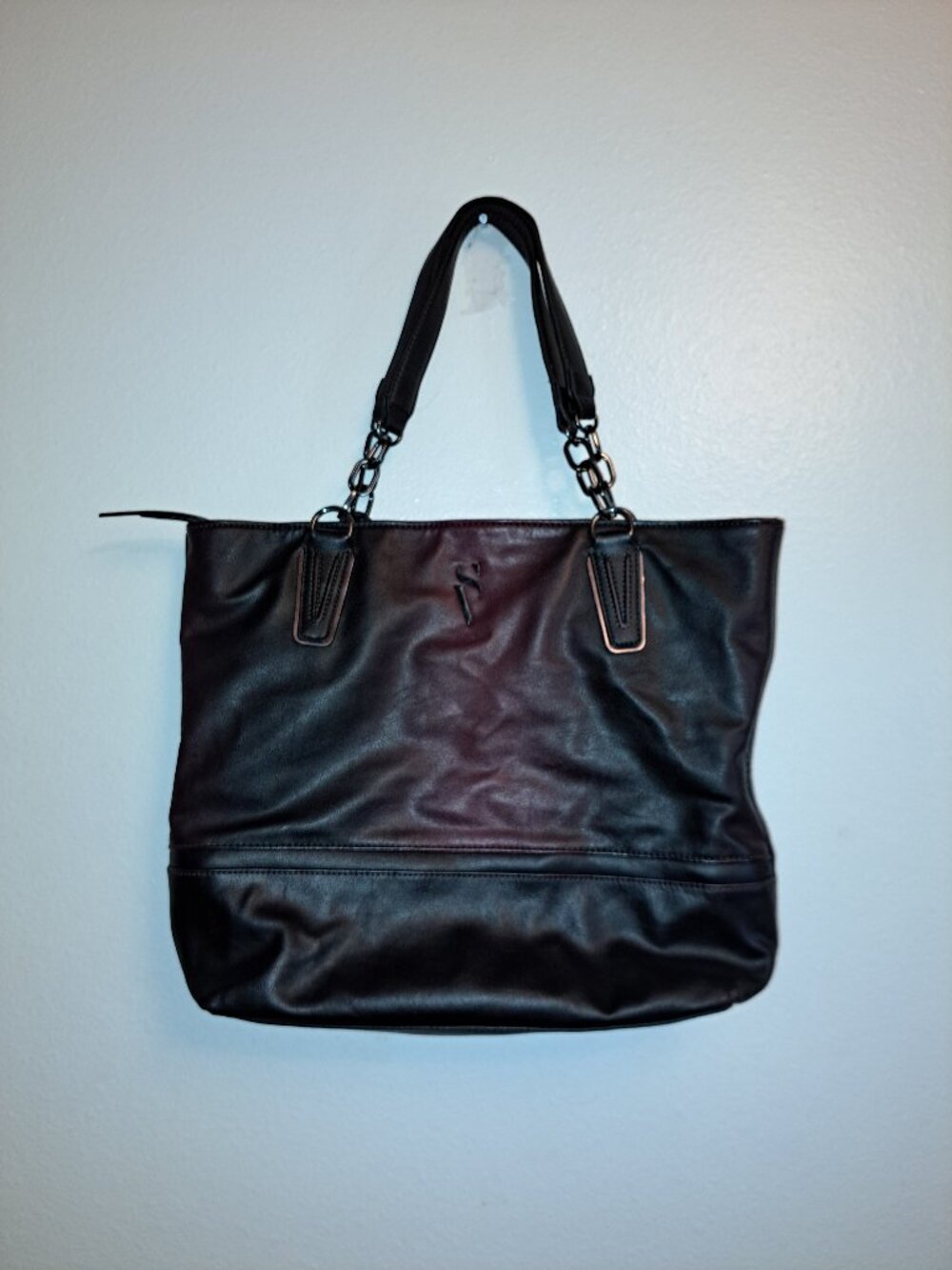 Simply Vera Vera Wang Catherine tote bag,black & dark burgundy ombré design
